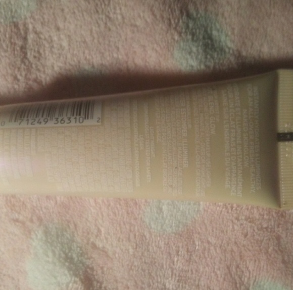 Makeup - Picture 5 of 6